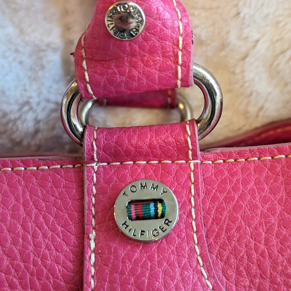 Vintage Tommy Hilfiger Hot Pink Purse. - Picture 8 of 11